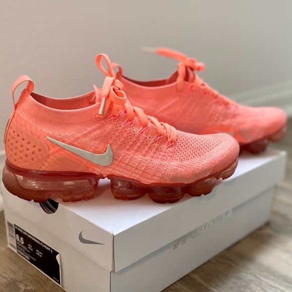 salmon vapormax